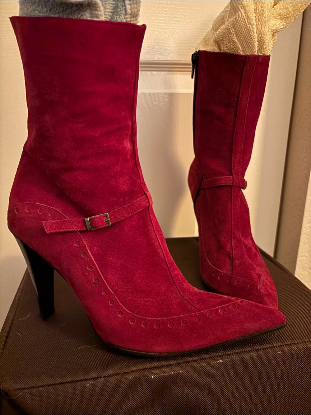 Women's Red Suede Pointed-Toe Ankle Booties- made in Italy. Purchased in NYC - Picture 2 of 5